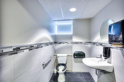 Salle de bains - Sous Sol-6005 Boul. Henri-Bourassa O., Montréal (Saint-Laurent), QC - Indoor Photo Showing Bathroom