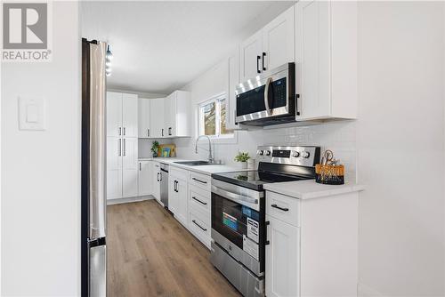 78 Mathew Street, Sudbury, ON - Indoor Photo Showing Kitchen