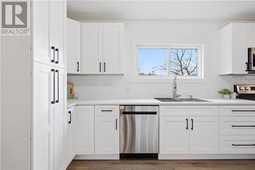 78 Mathew Street, Sudbury, ON - Indoor Photo Showing Kitchen