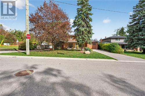 15 Rodney Street, Barrie, ON - Outdoor