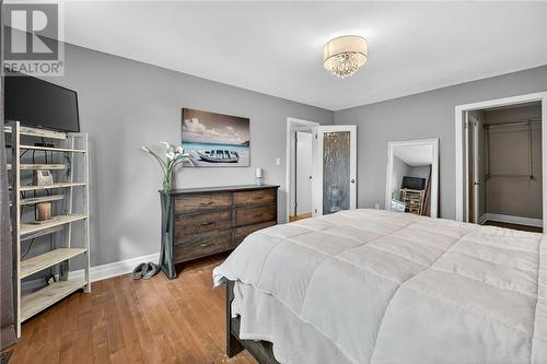 15 Rodney Street, Barrie, ON - Indoor Photo Showing Bedroom