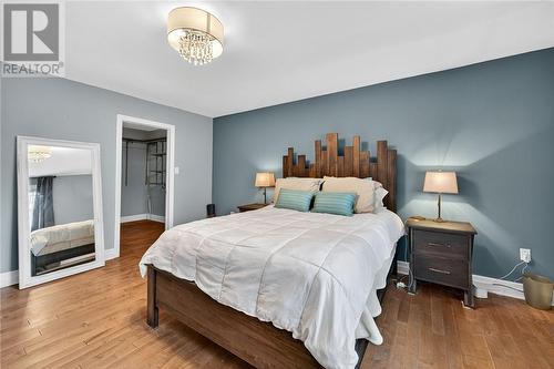 15 Rodney Street, Barrie, ON - Indoor Photo Showing Bedroom