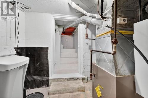 15 Rodney Street, Barrie, ON - Indoor