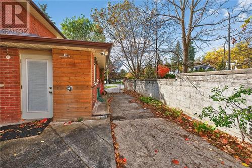 15 Rodney Street, Barrie, ON - Outdoor