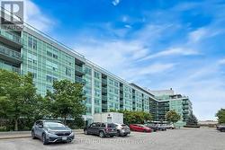 230 - 60 FAIRFAX CRESCENT  Toronto (Clairlea-Birchmount), ON M1L 0E1