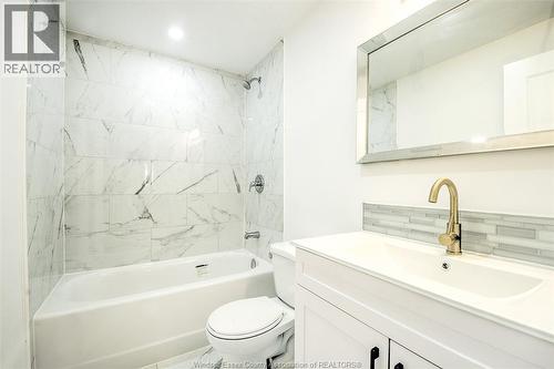 3076 Sandwich, Windsor, ON - Indoor Photo Showing Bathroom