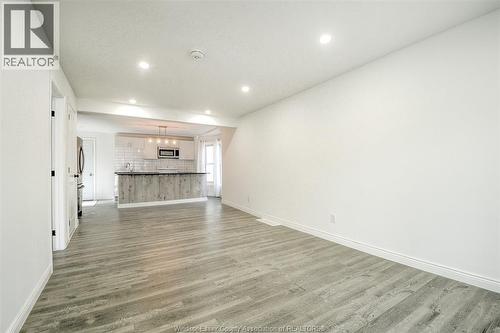 3076 Sandwich, Windsor, ON - Indoor