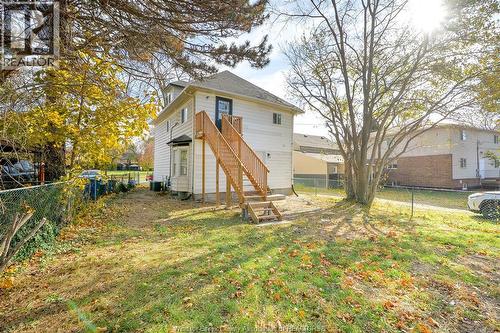 3076 Sandwich, Windsor, ON - Outdoor