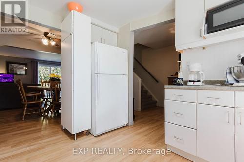 36 Nautical Road, Brantford, ON - Indoor Photo Showing Kitchen