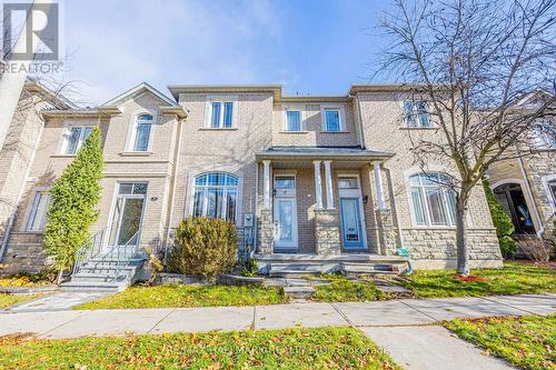 17 OCEANVIEW STREET  Richmond Hill, ON L4S 2J9