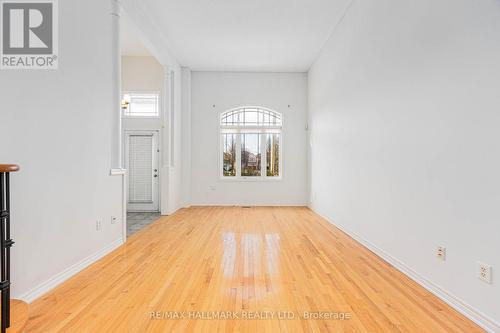 17 Oceanview Street, Richmond Hill, ON - Indoor Photo Showing Other Room