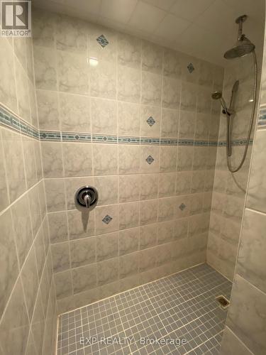 612 Romaine Street, Peterborough, ON - Indoor Photo Showing Bathroom