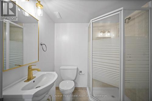 580 Courtney Valley Road, Mississauga, ON - Indoor Photo Showing Bathroom