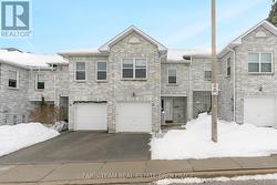 34 - 120 D'AMBROSIO DRIVE  Barrie, ON L4N 7W3