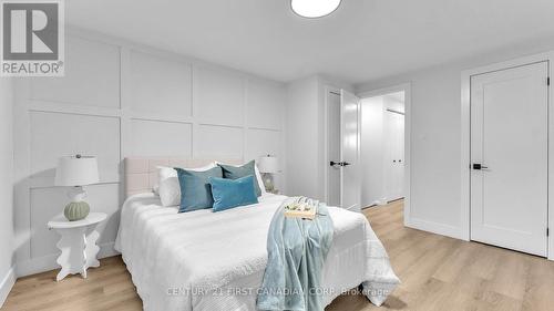 330 Southcrest Drive, London South (South D), ON - Indoor Photo Showing Bedroom