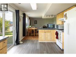 Suite - Large Kitchen - 