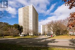 2201 - 1350 YORK MILLS ROAD  Toronto, ON M3A 2A1
