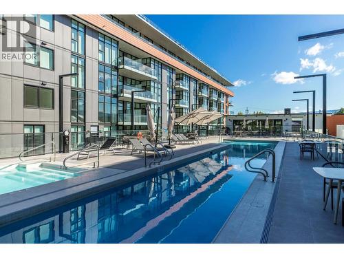 3352 Richter Street, Kelowna, BC - Outdoor With In Ground Pool