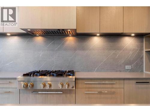 3352 Richter Street, Kelowna, BC - Indoor