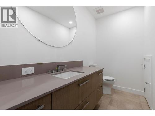 3352 Richter Street, Kelowna, BC - Indoor Photo Showing Bathroom