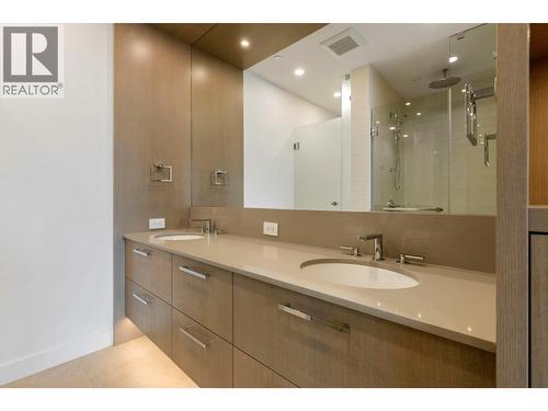 3352 Richter Street, Kelowna, BC - Indoor Photo Showing Bathroom