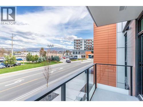 3352 Richter Street, Kelowna, BC - Outdoor With Exterior