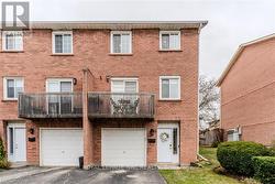 18 - 29 HERITAGE DRIVE  Hamilton, ON L8G 4T4