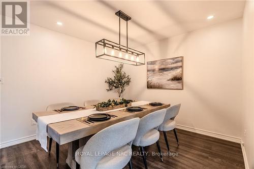 18 - 29 Heritage Drive, Hamilton, ON - Indoor Photo Showing Dining Room