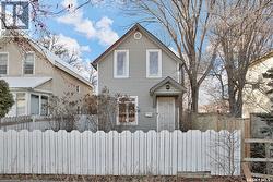 421 H AVENUE N  Saskatoon, SK S7L 2C1