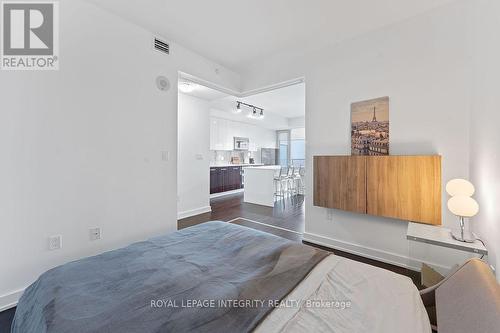 1908 - 111 Champagne Avenue S, Ottawa, ON - Indoor Photo Showing Bedroom