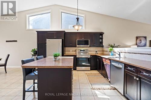 8710 Milomir Street, Niagara Falls, ON - Indoor Photo Showing Kitchen With Stainless Steel Kitchen