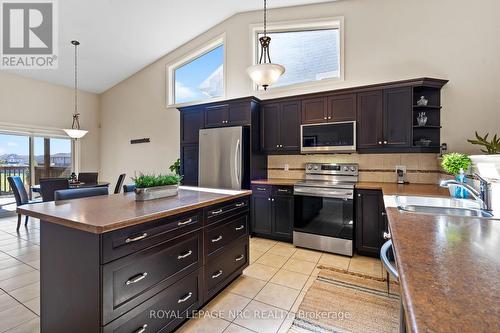 8710 Milomir Street, Niagara Falls, ON - Indoor Photo Showing Kitchen With Stainless Steel Kitchen