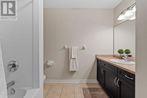 8710 Milomir Street, Niagara Falls, ON - Indoor Photo Showing Bathroom