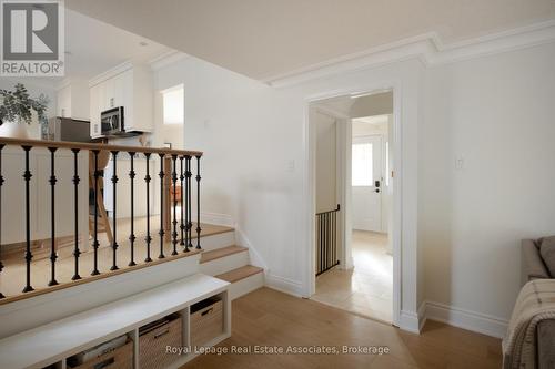 134 Fairwood Place W, Burlington, ON - Indoor Photo Showing Other Room