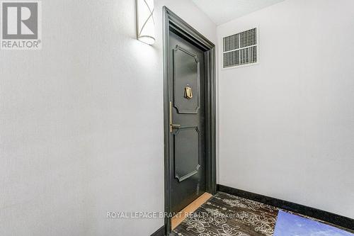 1002 - 2055 Upper Middle Road, Burlington, ON - Indoor Photo Showing Other Room