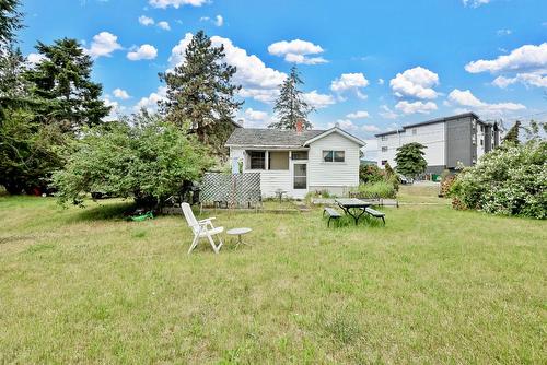 2571 & 2573 Hebert Road, West Kelowna, BC - Outdoor