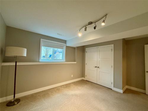 600 34Th Avenue, Cranbrook, BC - Indoor Photo Showing Other Room