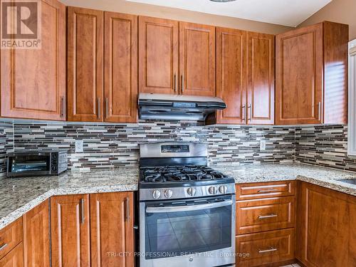 26 Tangleridge Boulevard, Brampton, ON - Indoor Photo Showing Kitchen