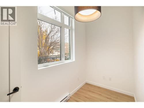 660 Cawston Avenue Unit# 105, Kelowna, BC - Indoor Photo Showing Other Room