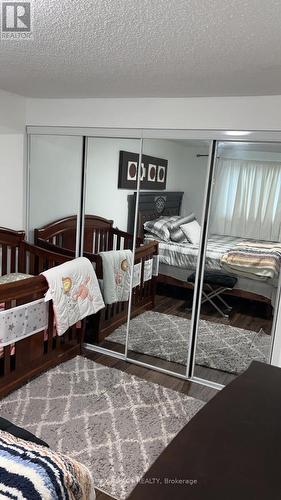 17 - 285 Bluevale Street N, Waterloo, ON - Indoor Photo Showing Bedroom