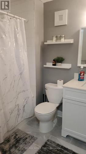 17 - 285 Bluevale Street N, Waterloo, ON - Indoor Photo Showing Bathroom