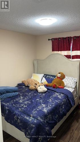 17 - 285 Bluevale Street N, Waterloo, ON - Indoor Photo Showing Bedroom
