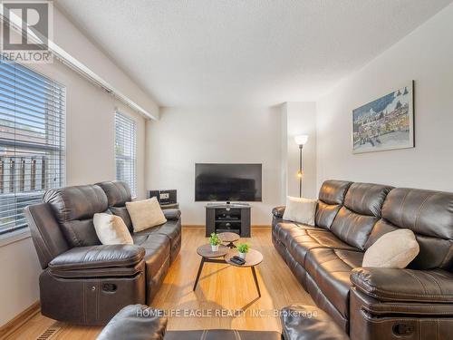 16 - 7255 Dooley Drive, Mississauga, ON - Indoor Photo Showing Living Room
