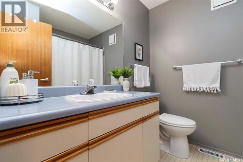 126 Kerr Road, Saskatoon, SK - Indoor Photo Showing Bathroom