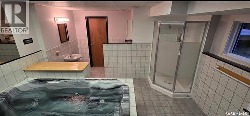 126 Kerr Road, Saskatoon, SK - Indoor Photo Showing Bathroom