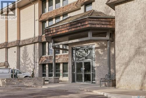 207 615 Saskatchewan CRESCENT W  Saskatoon, SK S7M 0A5