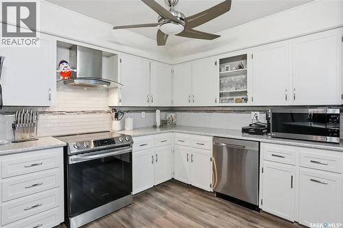 155 Catherwood Crescent, Regina, SK - Indoor Photo Showing Kitchen