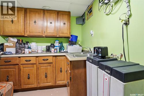 155 Catherwood Crescent, Regina, SK - Indoor Photo Showing Kitchen With Double Sink