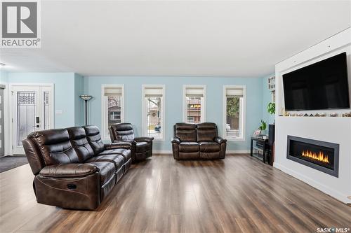 155 Catherwood Crescent, Regina, SK - Indoor Photo Showing Living Room With Fireplace