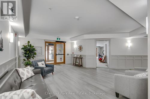 Lobby - 301 - 200 Anglo Street, Bracebridge (Macaulay), ON - Indoor